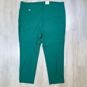 Women's 24W NWT Plus Size Green Pull On Tummy Control Skinny Pants